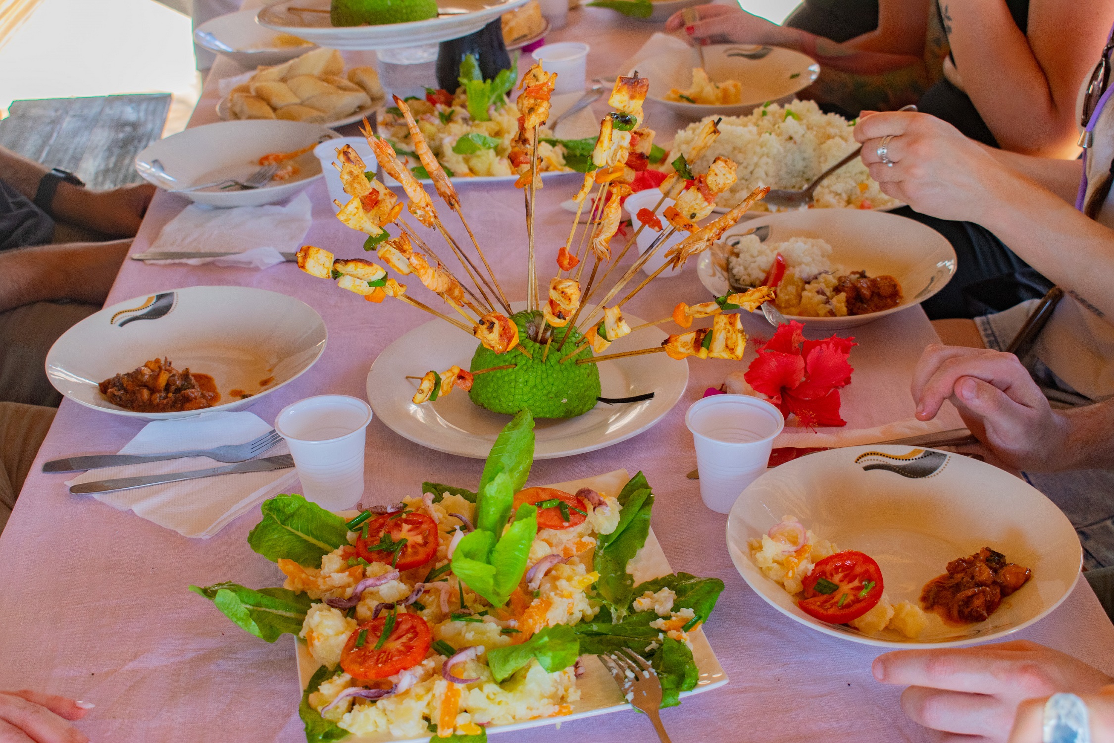 Posiłki na Nosy Iranja